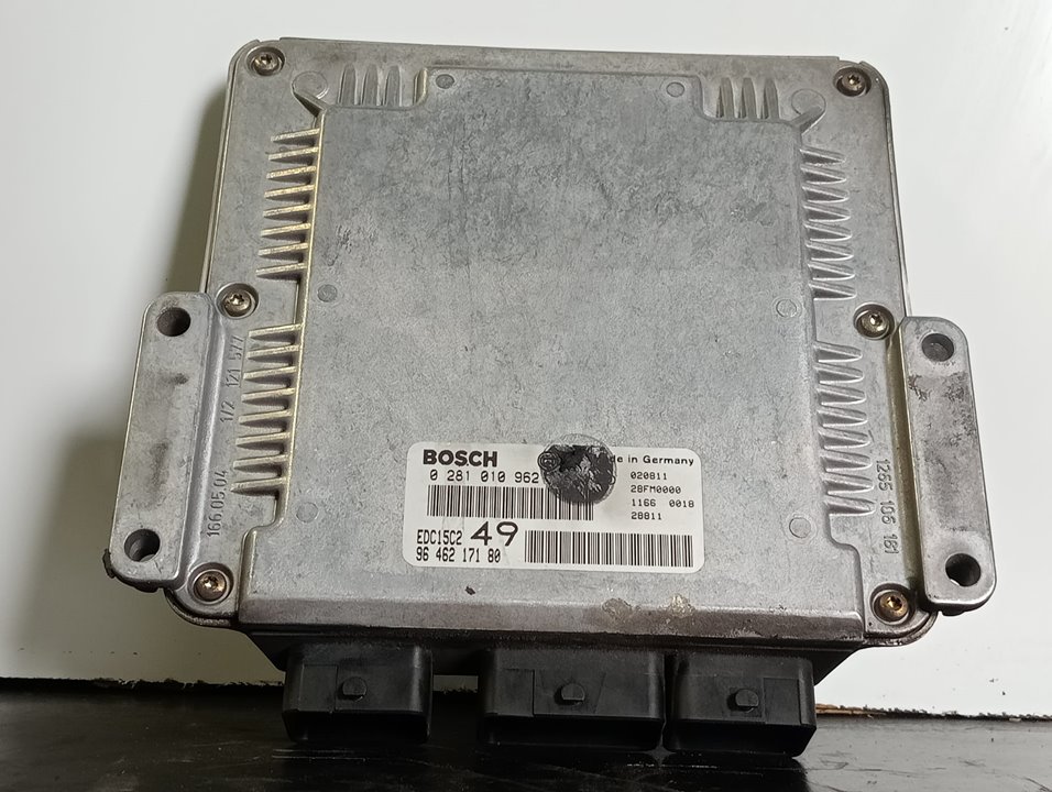 Switchboard engine uce 0281010962 de Citroen Xsara (n1) 2000-2005 90 CV - pieza usada