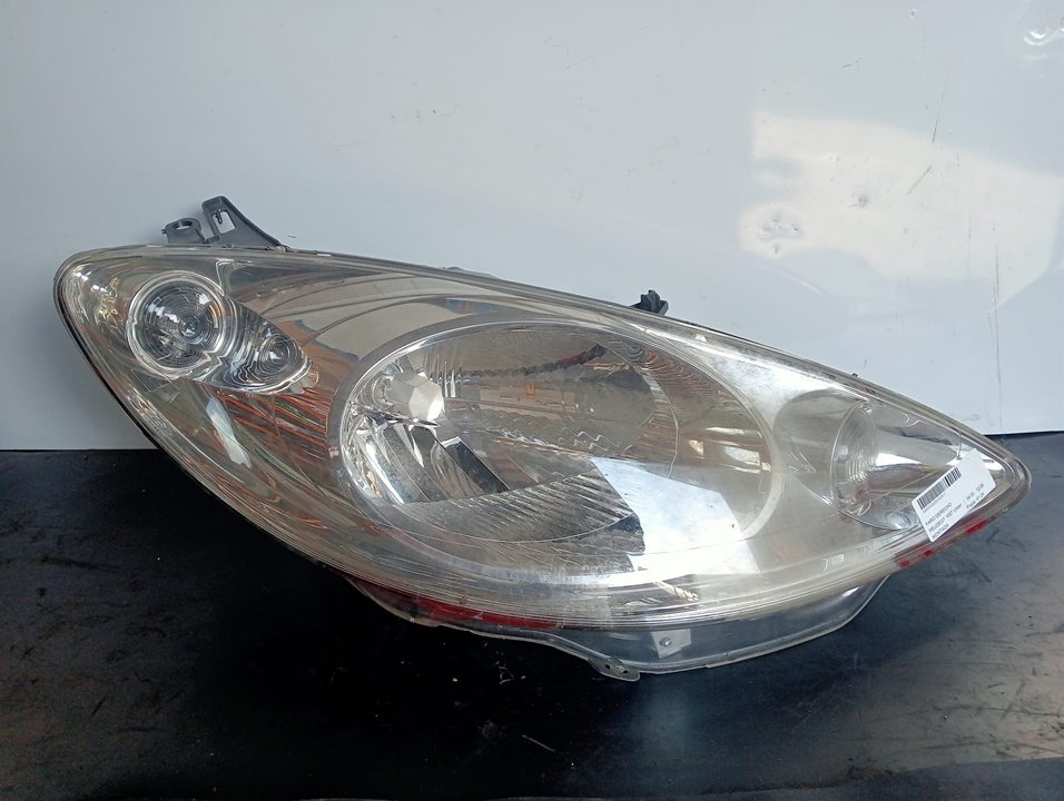 Faro derecho 9644997180 de Peugeot 1007 (km_) 2005-2005 75 CV