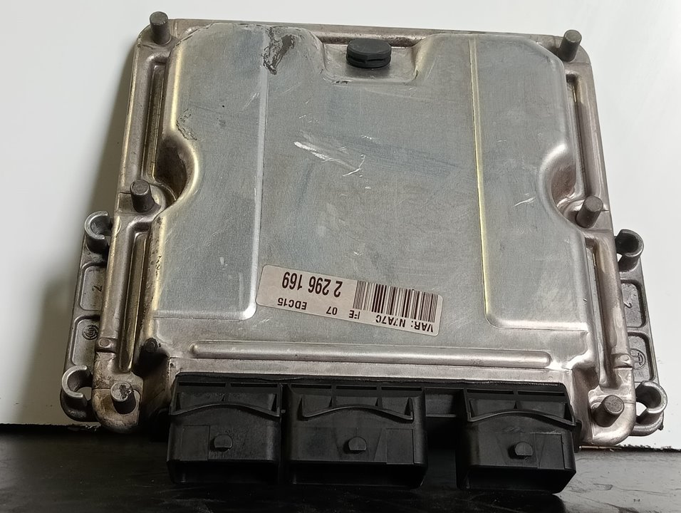 Switchboard engine uce 0281010962 de Citroen Xsara (n1) 2000-2005 90 CV