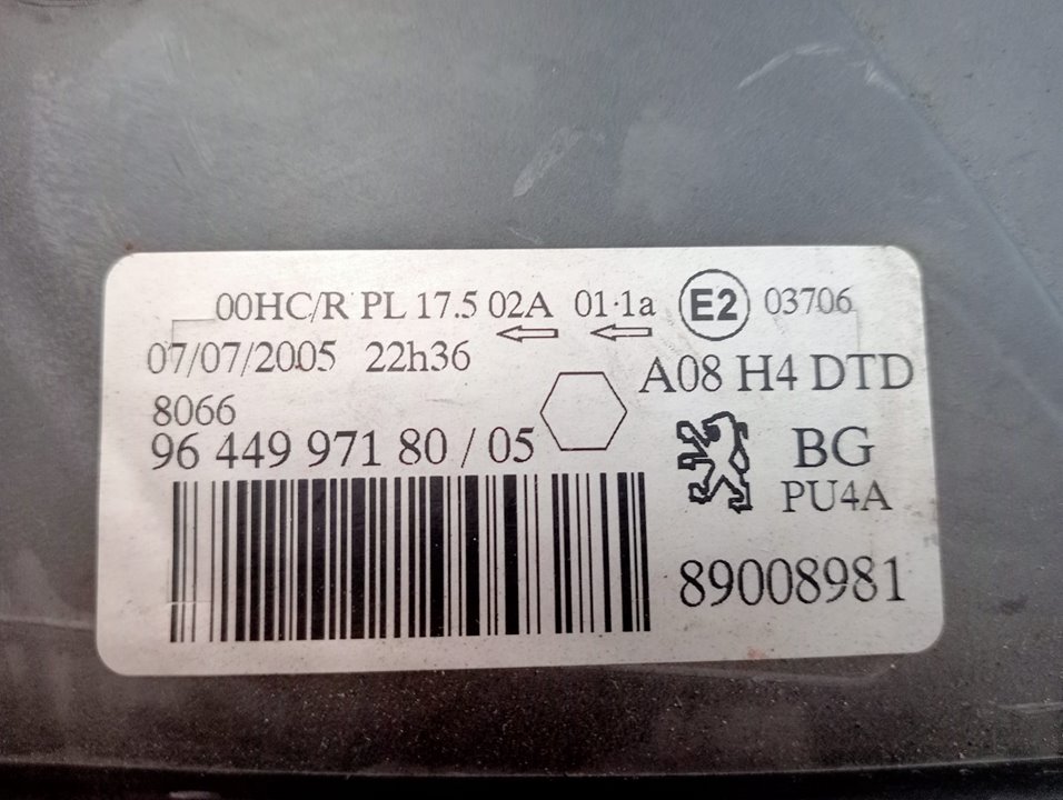 Faro derecho 9644997180 de Peugeot 1007 (km_) 2005-2005 75 CV - pieza usada