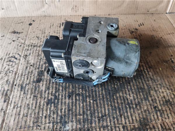 Abs YD22 0265216899 de Nissan Almera ii hatchback (n16) 2000-2003 - pieza usada