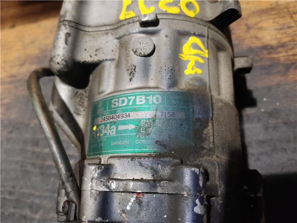 Compresor del aire acondicionado APQ 7158 de Volkswagen Polo iii (6n1) 1994-0 - pieza usada