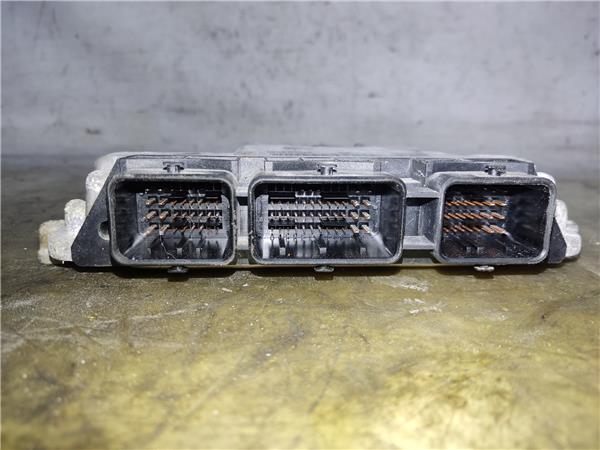 Switchboard engine uce G9T742 0281012058 de Renault Espace iv (jk0/1_) 2002-0 - pieza usada