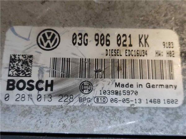 Switchboard engine uce BKD 0281013228 de Volkswagen Golf v (1k1) 2003-0 - pieza usada