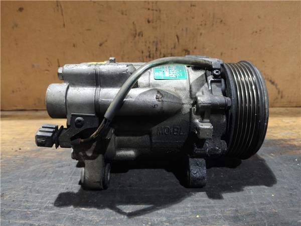 Compresor del aire acondicionado APQ 7158 de Volkswagen Polo iii (6n1) 1994-0 - pieza usada