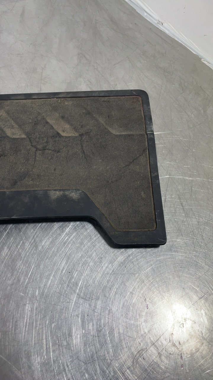 Tapa motor 9825492380 de Peugeot 208 2019-0 101 CV - pieza usada