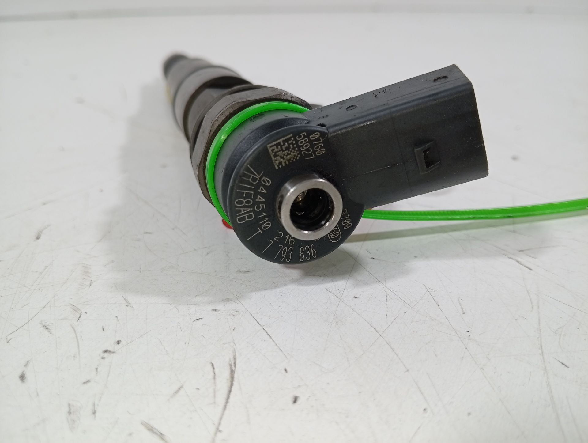 Einspritzdüse 0445110216 de Bmw 3 berlina 2004-0 163 CV - pieza usada