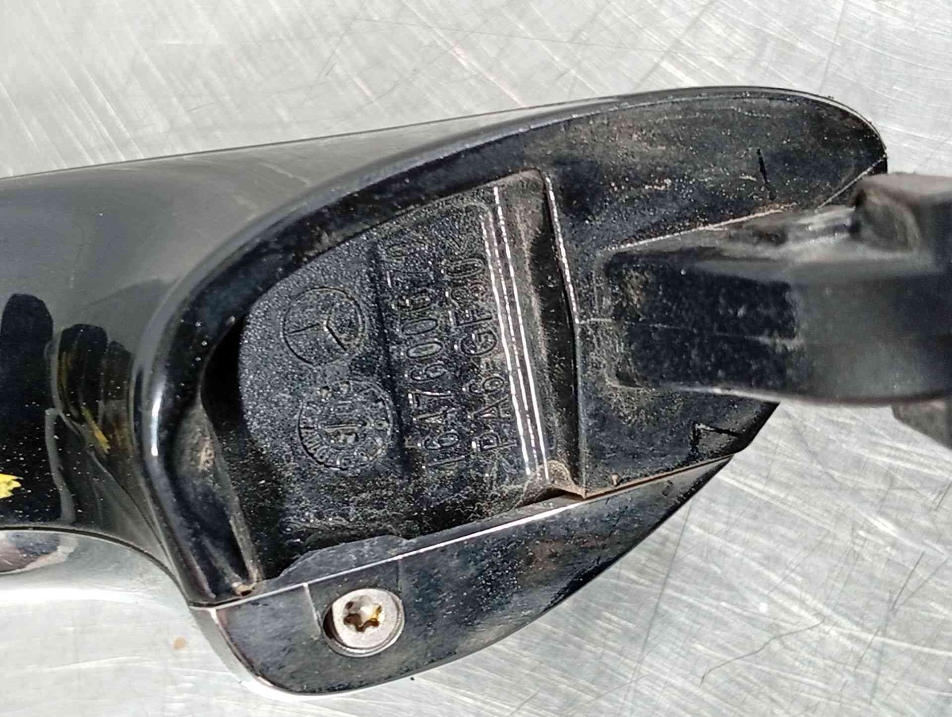 Maneta exterior delantera derecha 1647600670 de Mercedes-benz Clase ml 2005-2010 224 CV - pieza usada