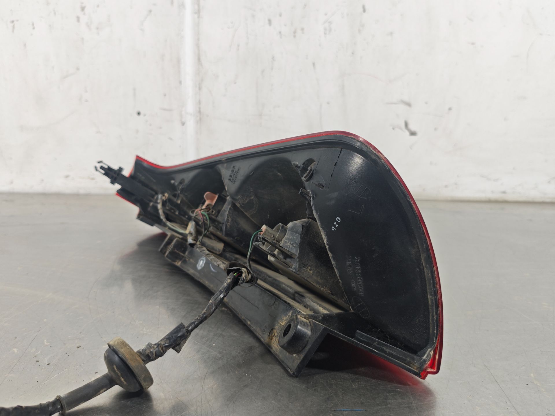 Piloto trasero izquierdo 22016752 de Nissan Note (e11, ne11) 2006-2012 86 CV - pieza usada