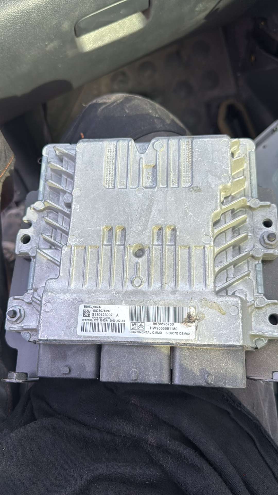Switchboard engine uce 9678628780 de Peugeot 5008 (0u_, 0e_) 2009-2017 111 CV - pieza usada