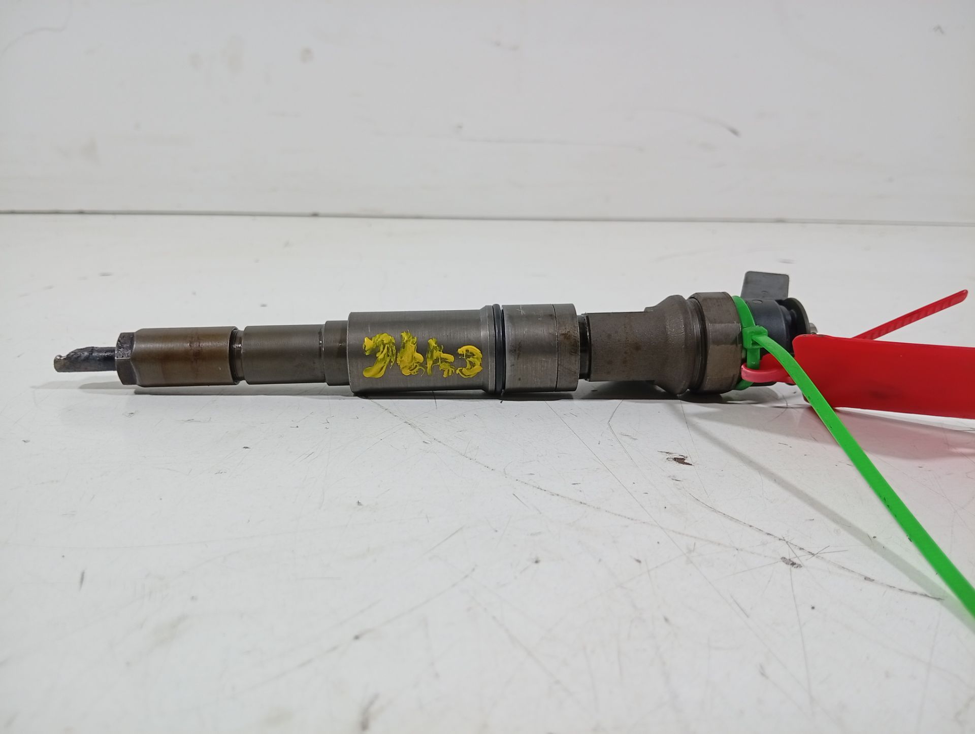 Einspritzdüse 0445110216 de Bmw 3 berlina 2004-0 163 CV - pieza usada