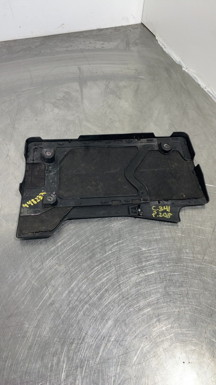 Tapa motor 9825492380 de Peugeot 208 2019-0 101 CV - pieza usada