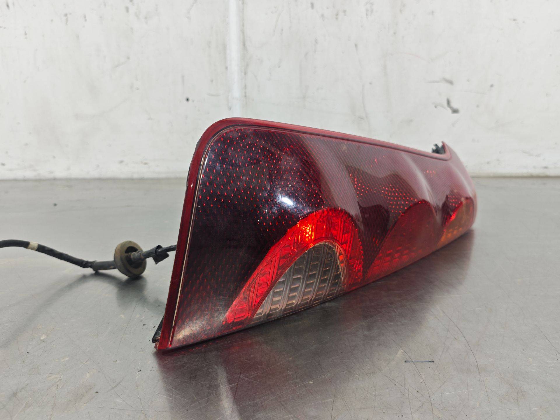 Piloto trasero izquierdo 22016752 de Nissan Note (e11, ne11) 2006-2012 86 CV - pieza usada