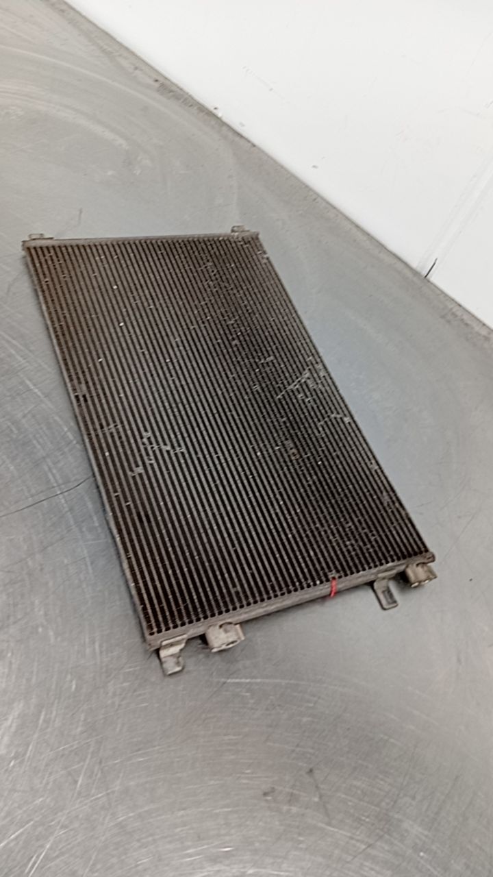 Condensador / radiador aire acondicionado 8200115543 de Renault Megane ii (bm0/1_, cm0/1_) 2002-2008