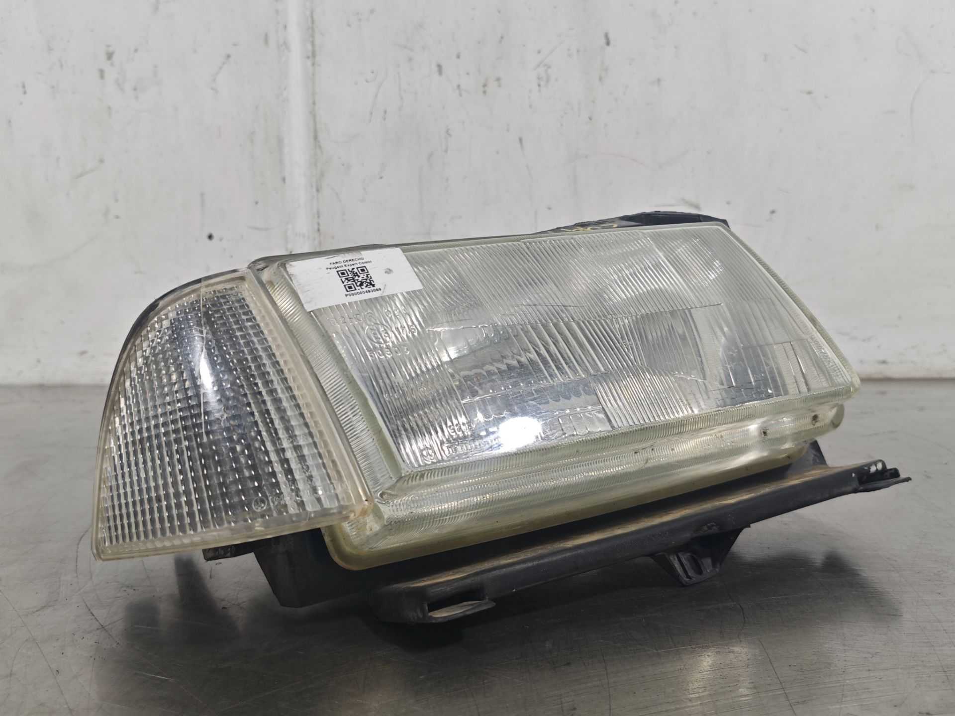 Otica direita 1474267080 de Peugeot Expert combi 1995-2007 69 CV - pieza usada