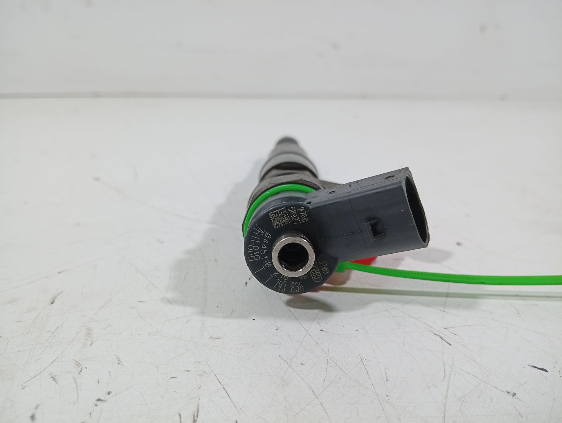 Einspritzdüse 0445110216 de Bmw 3 berlina 2004-0 163 CV - pieza usada