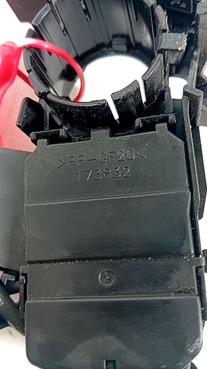 Mando multifunción 173832 de Toyota Corolla sedán (_e15_) 2006-2014 - pieza usada
