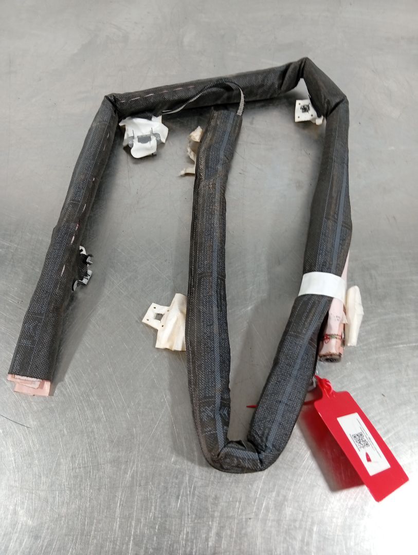 Rear curtain airbag lh 9811504680 de Peugeot 3008 suv (mc_, mr_, mj_, m4_) 2016-0 131 CV - pieza usada
