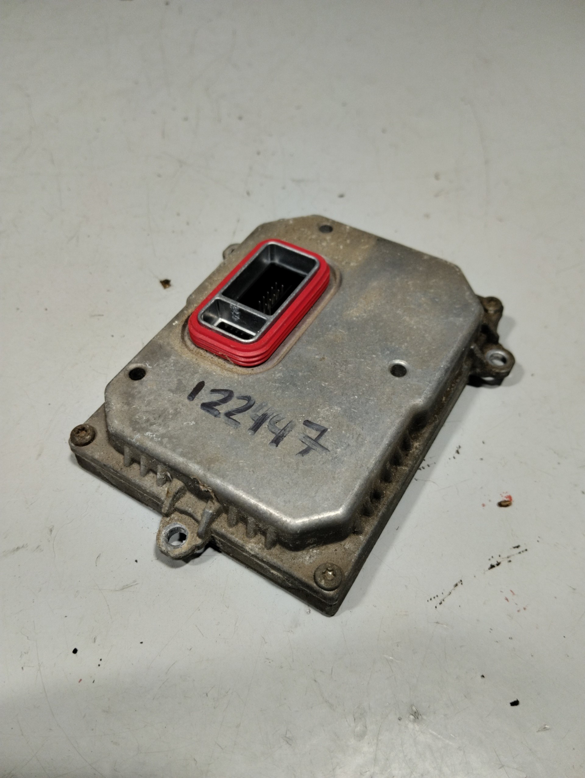 Boîtier xenon 1307329115 de Volkswagen Passat b6 (3c2) 2005-2008 - pieza usada