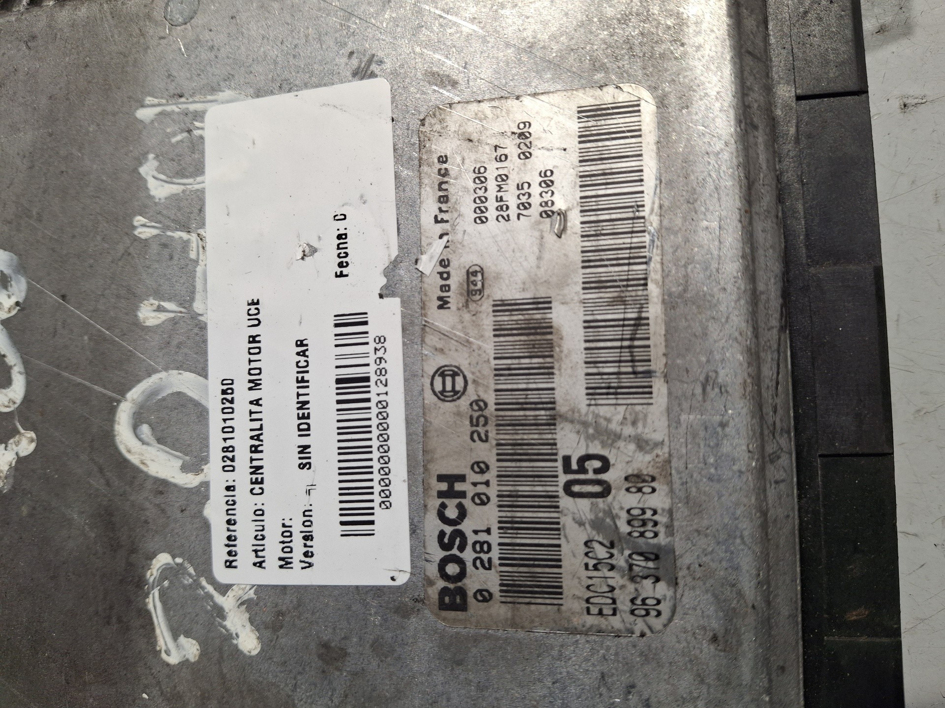 Centralina motore 0281010250 de Peugeot 206 hatchback (2a/c) 1998-2003 - pieza usada