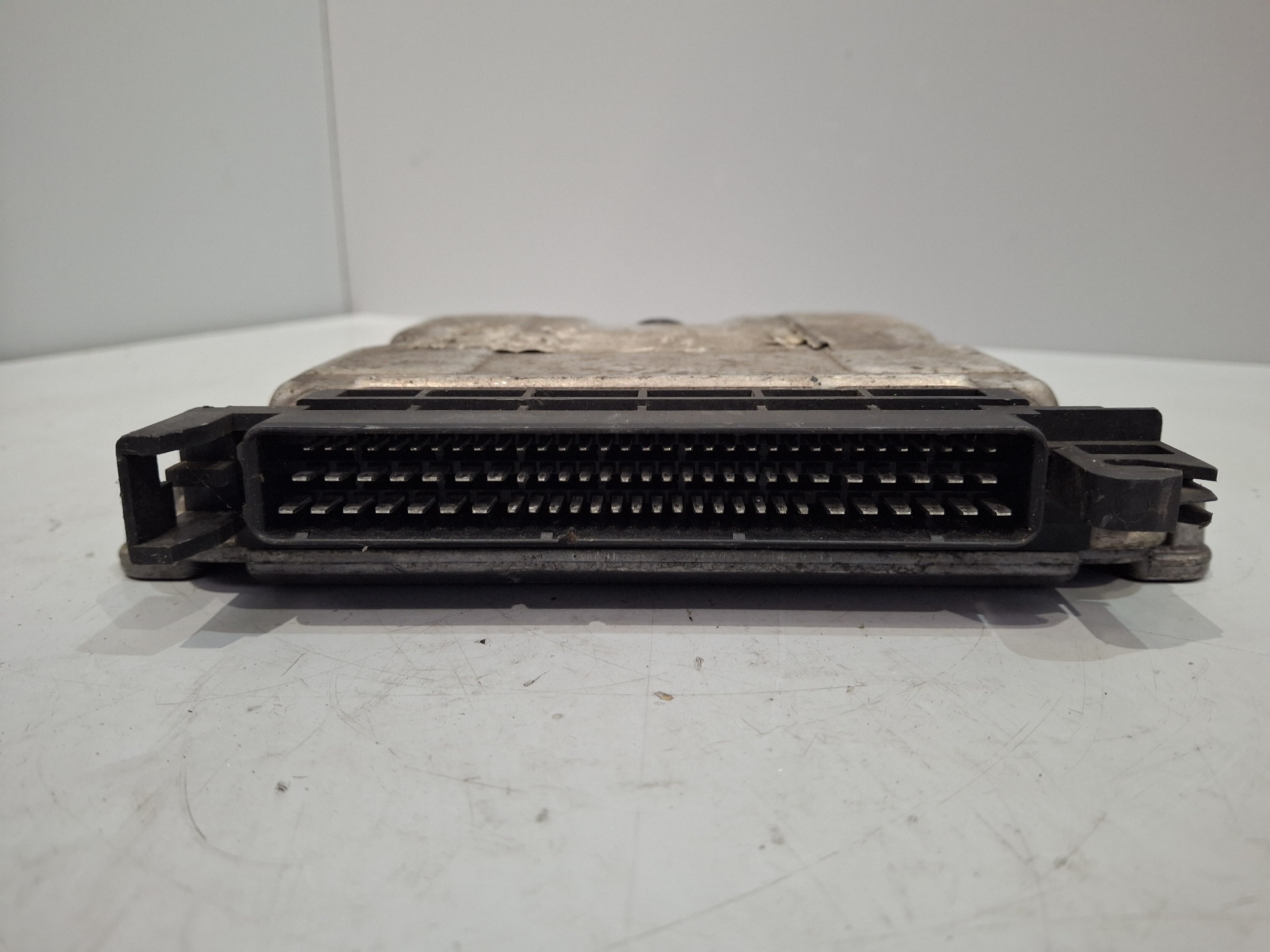 Motorsteuergerät 0281010250 de Peugeot 206 hatchback (2a/c) 1998-2003