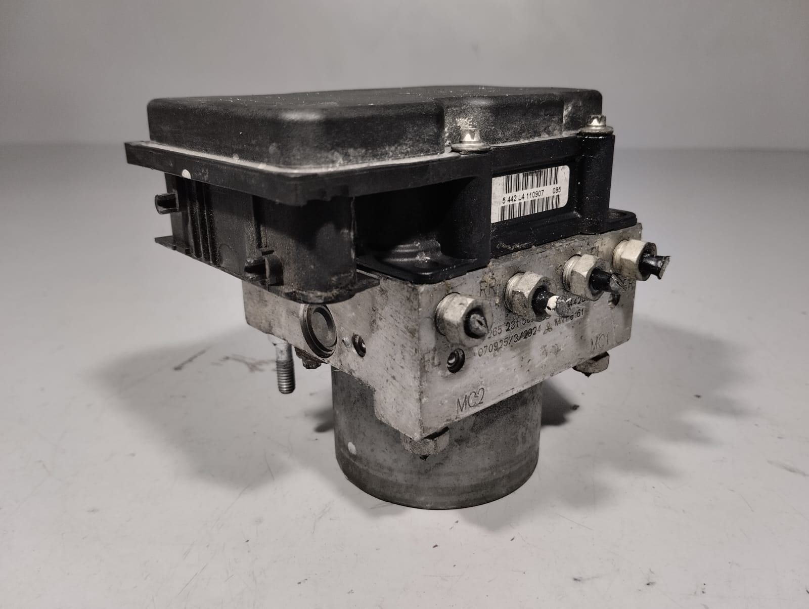 Abs 134910 0265231502 de Mitsubishi Colt 2005-2009 con 114250 km - pieza usada