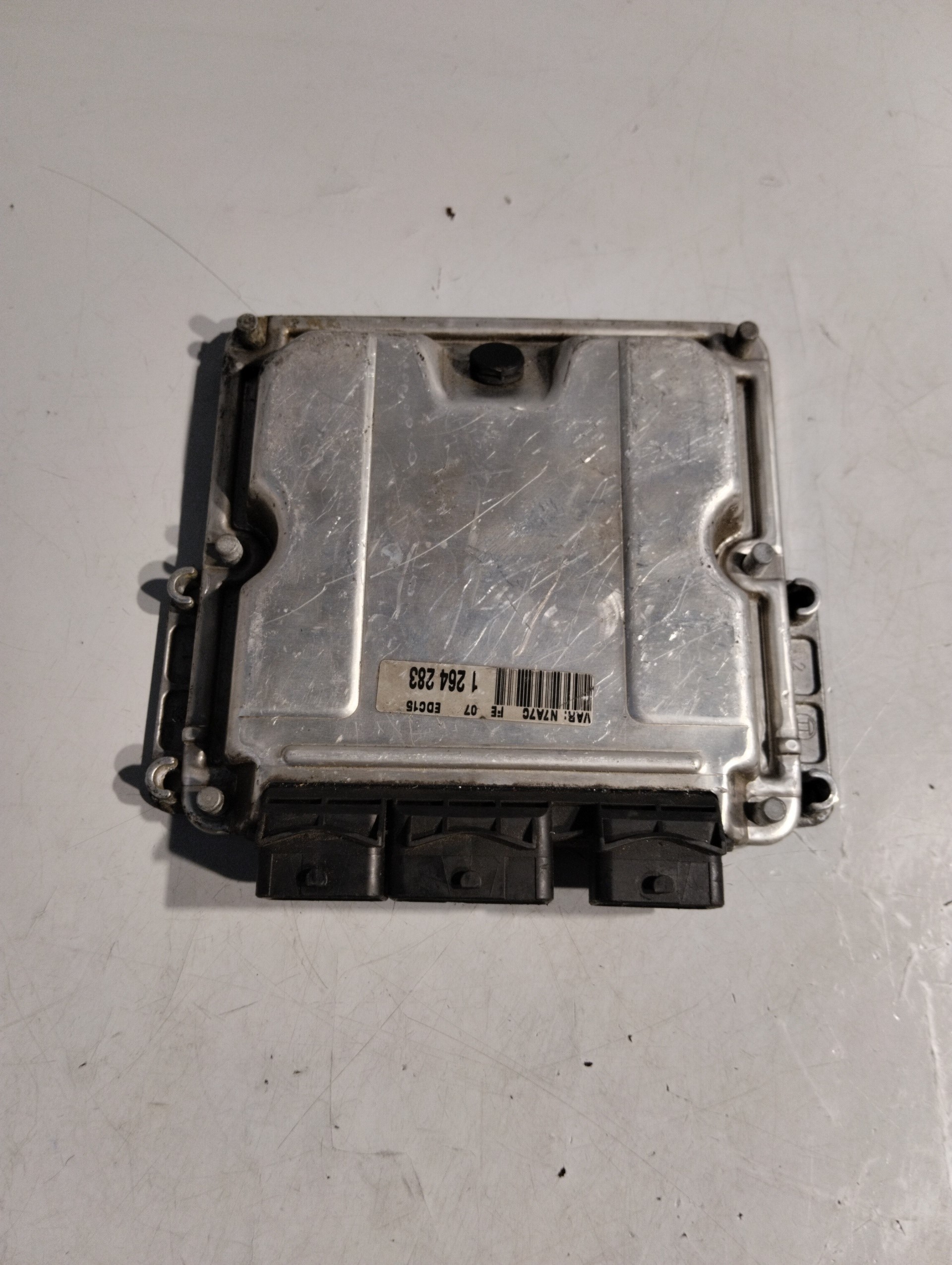 Switchboard engine uce 0281010871 de Citroen Xsara (n1) 2000-2005 - pieza usada