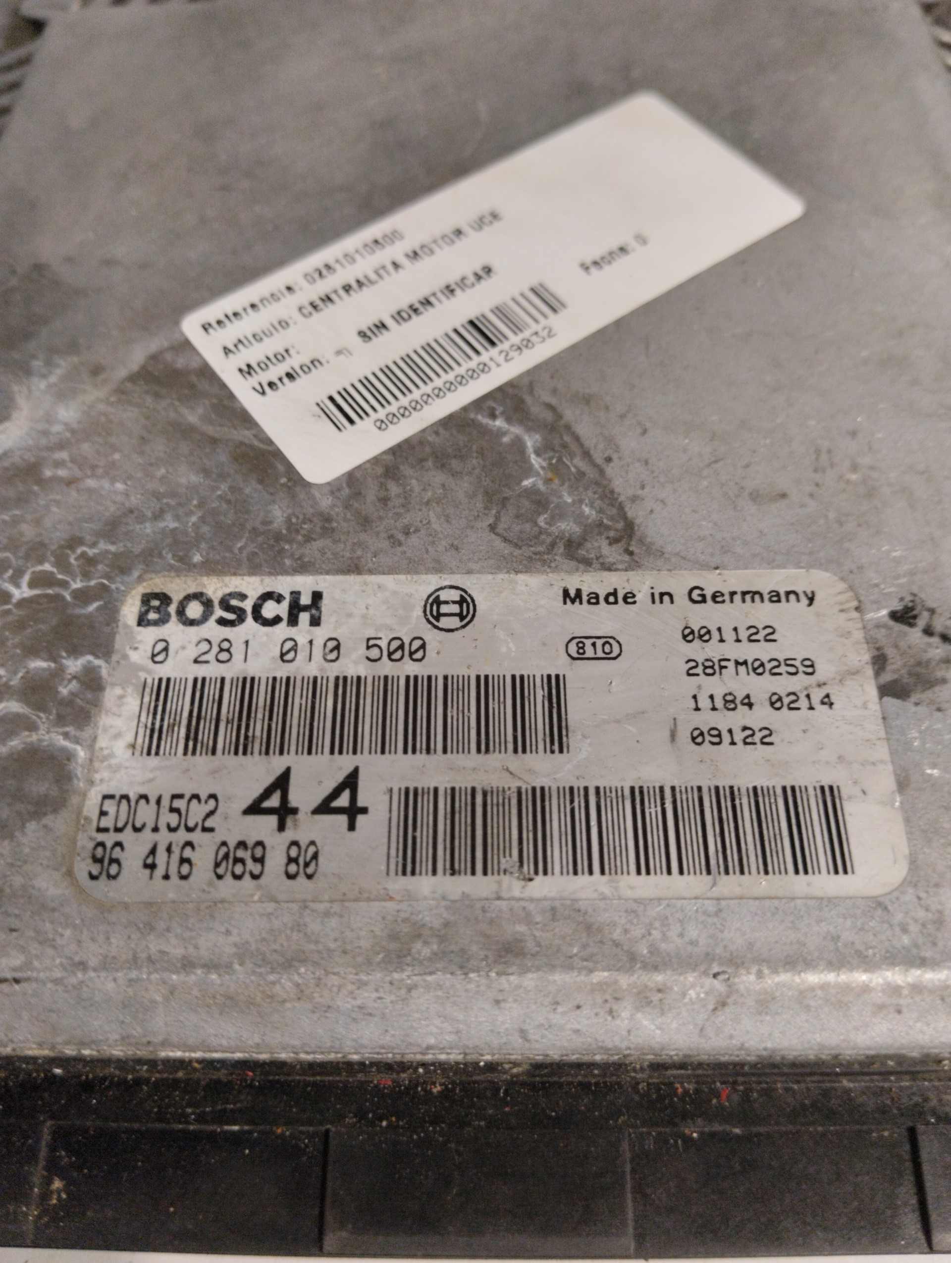 Centralita motor uce 0281010500 de Peugeot 206 hatchback (2a/c) 1998-2003 - pieza usada