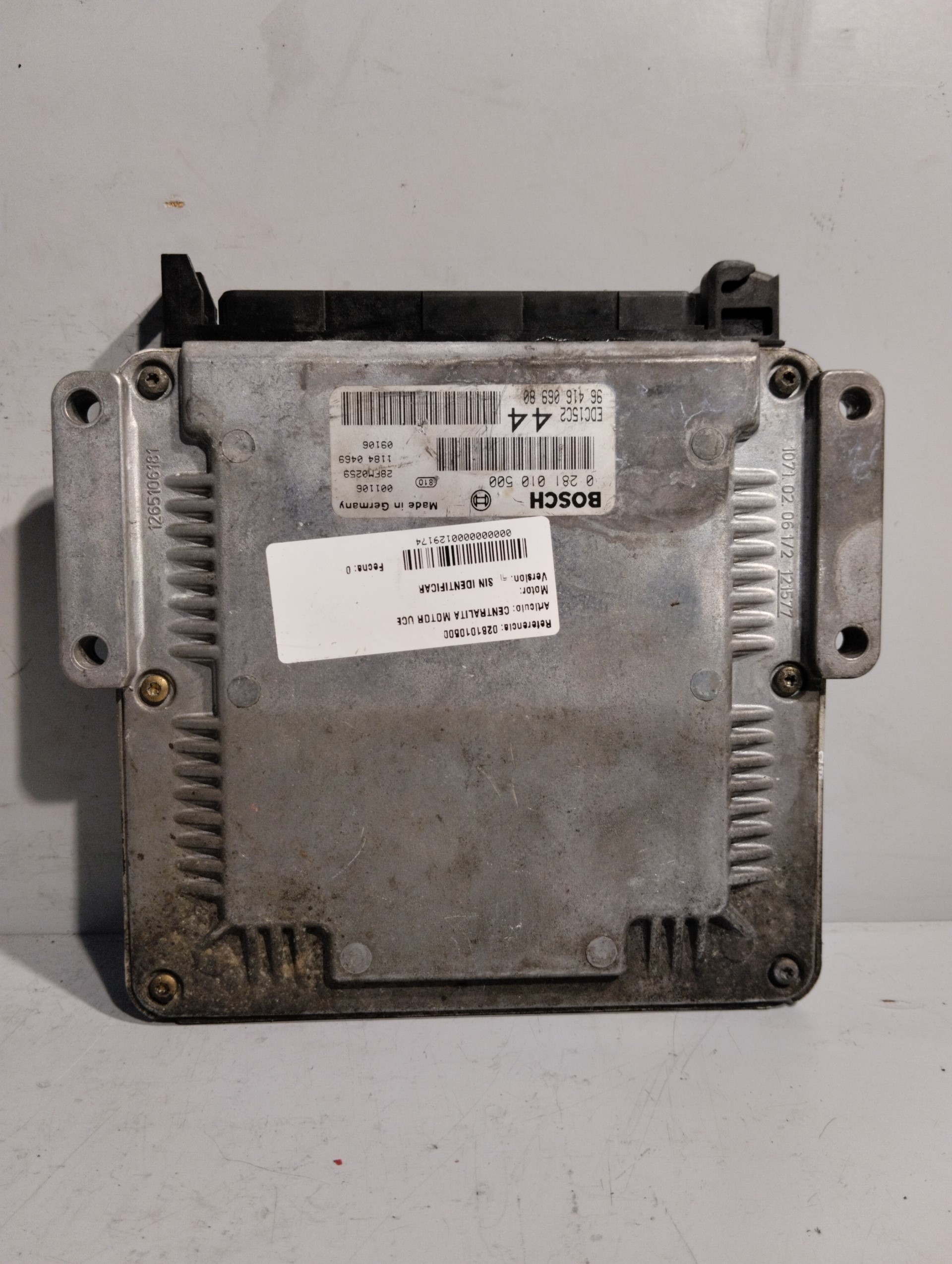 Centralita motor uce 0281010500 de Peugeot 206 hatchback (2a/c) 1998-2003 - pieza usada