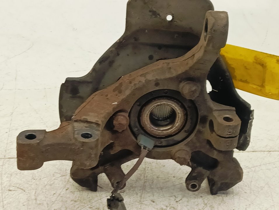 Front right wheel hub 90498811 de Opel Astra g hatchback (t98) 1998-2003 75 CV - pieza usada