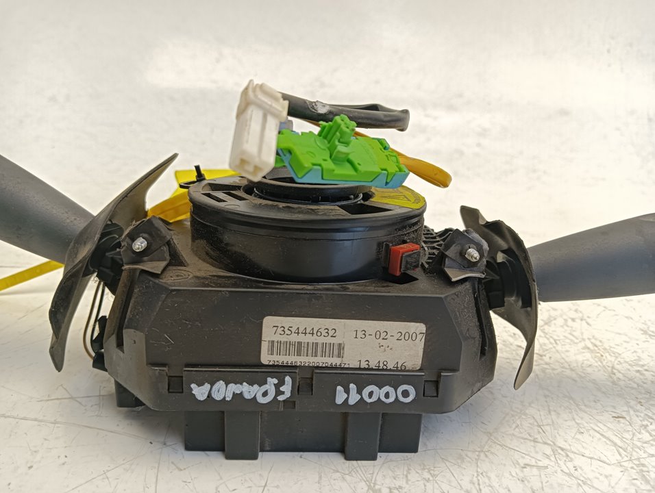 Commande autoradio 735444632 de Fiat Ii panda 2003-0 34 CV - pieza usada