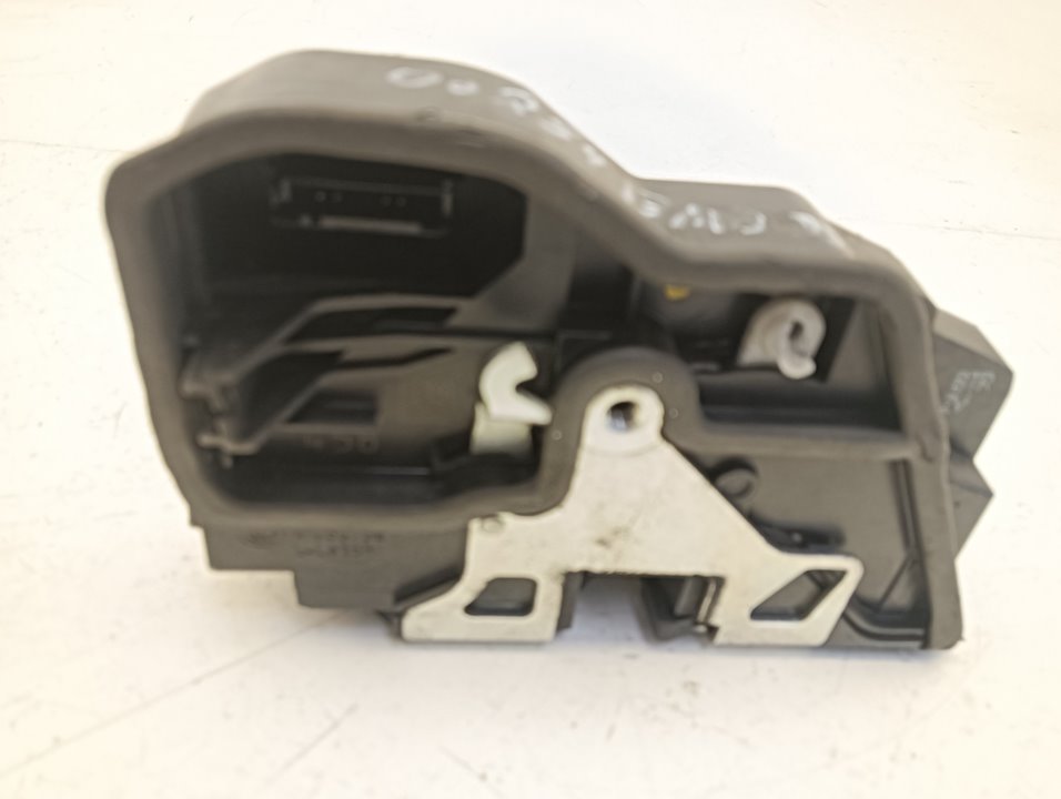 Cerradura puerta trasera derecha 7229458 de Bmw 1 berlina 2004-0 - pieza usada