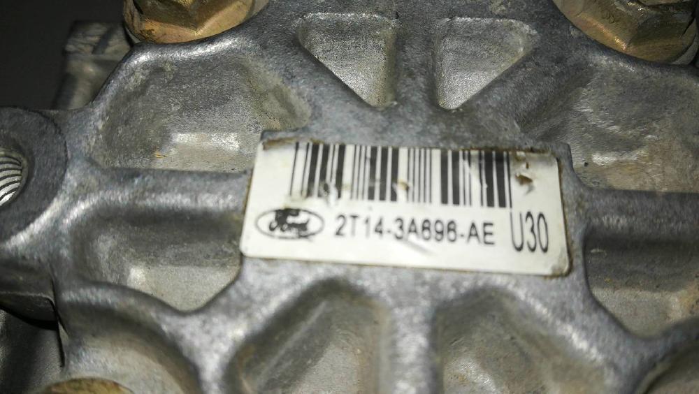 Bomba de servodirección 2T14-3A696-AE de Ford Transit connect (tc7) 2002-2013 - pieza usada