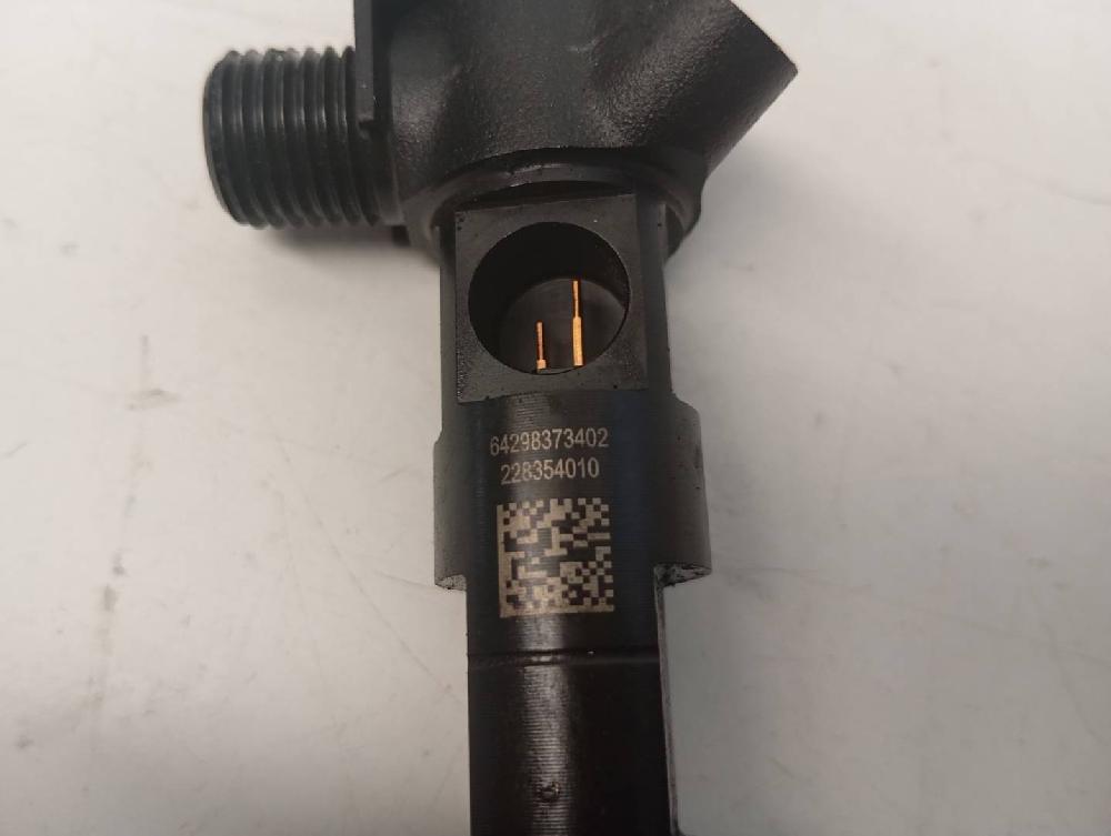 Injecteur 651921 228354010 de Mercedes-benz Clase c (w205) 2014-2018 170 CV con 347723 km - pieza usada