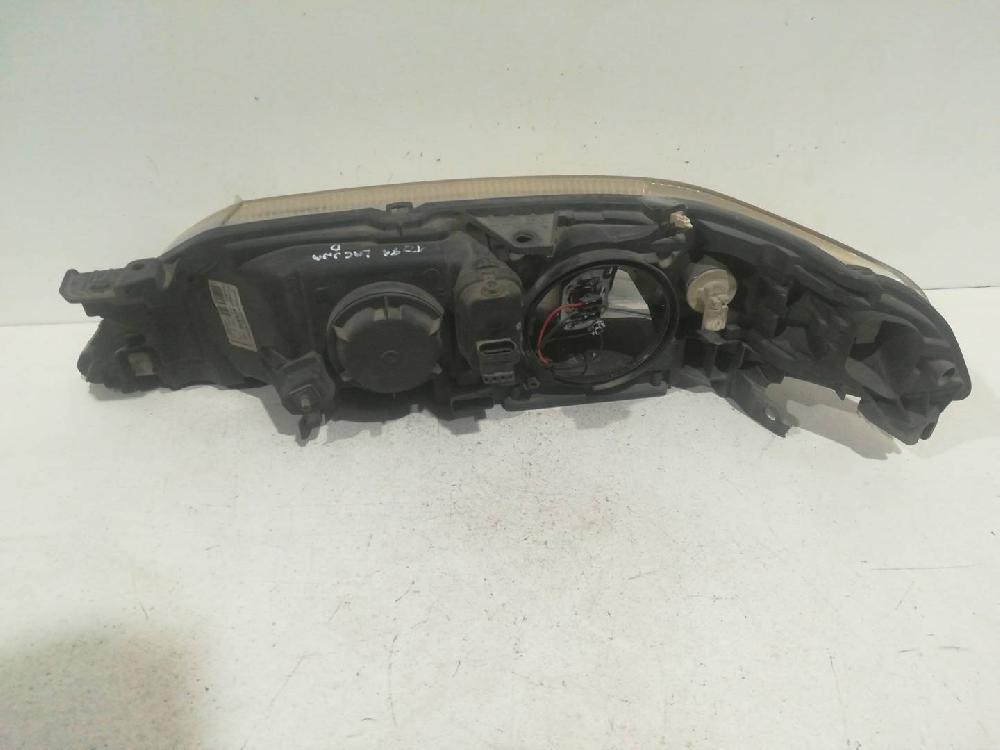 Headlamp rh K4M D7 7701048931 de Renault Laguna (b56) 1994-2001 107 CV - pieza usada