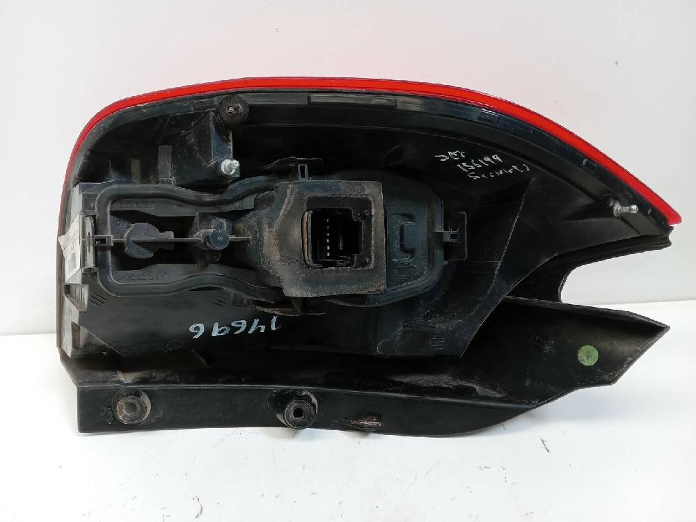 Scheinwerfer hinten rechts F9QL8 164224 de Renault Scenic ii 2003-2009 131 CV con 186170 km - pieza usada