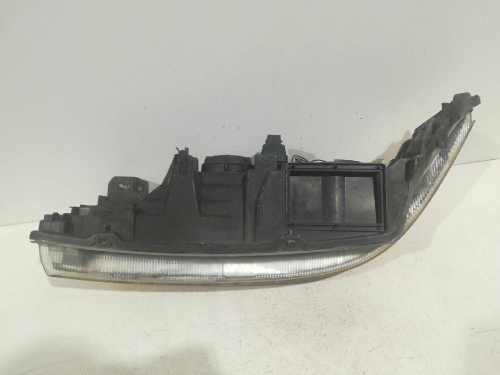Headlamp rh K4M D7 7701048931 de Renault Laguna (b56) 1994-2001 107 CV - pieza usada