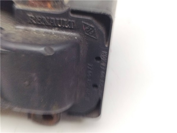 Bobina de encendido D7F700 252608A de Renault Twingo i (c06) 1993-0 - pieza usada